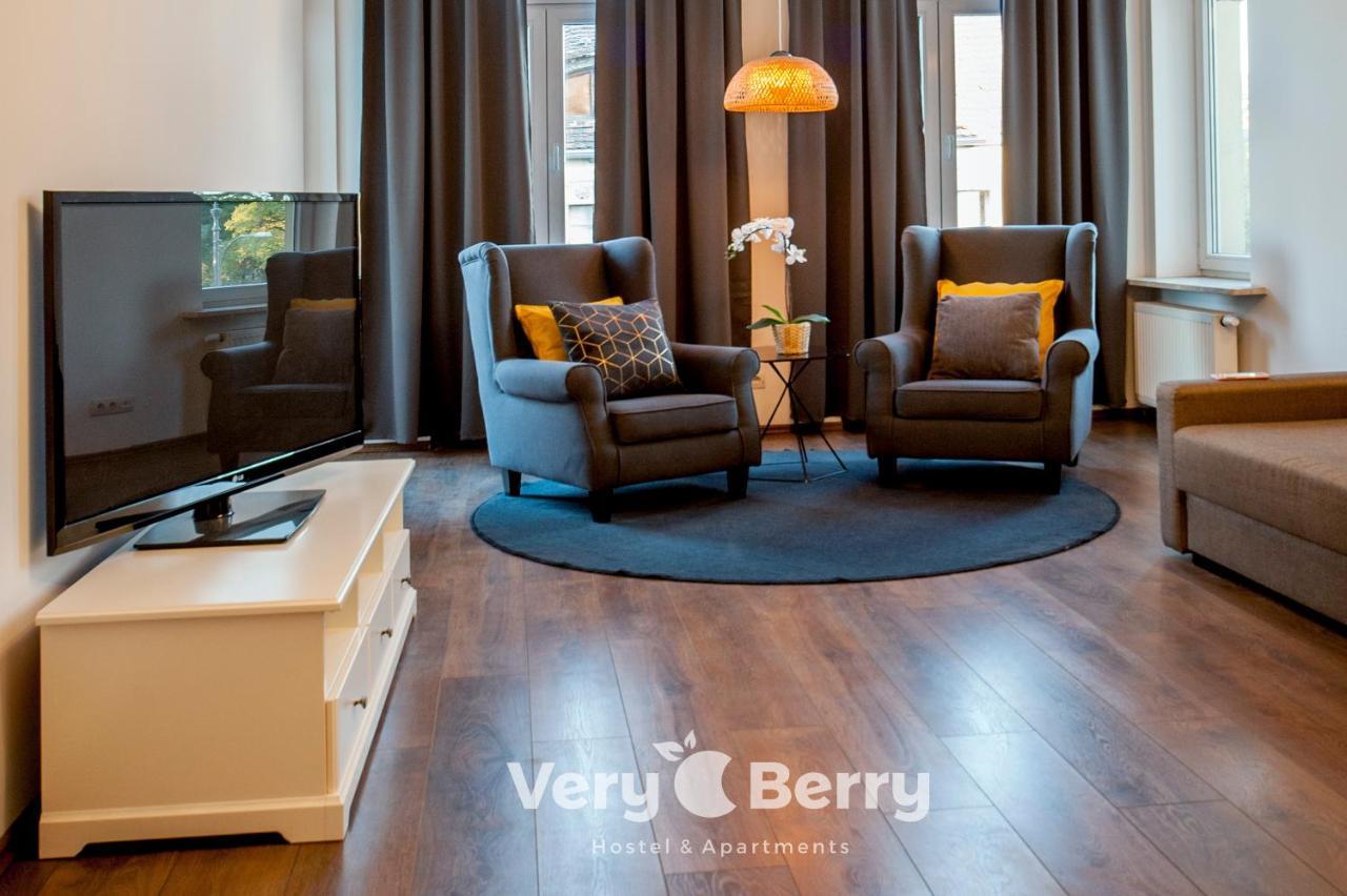 Very Berry - Garbary 27 - Apartament Z Balkonem, Old City, Check In 24H Apartment Poznan Exterior photo